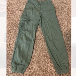 Cotton On Jogger Cargo Pants. Army Green.